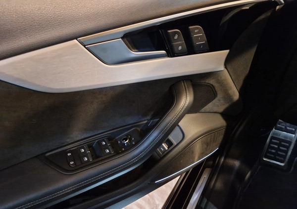 Audi A4 cena 147000 przebieg: 55000, rok produkcji 2020 z Pieniężno małe 232